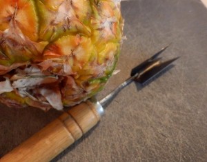 PB070668  couteau pour l'ananas